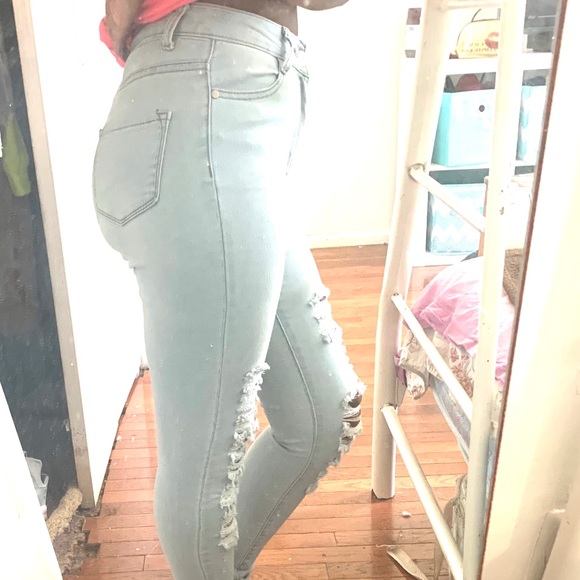 Light Wash Distressed Fashion Nova Jeans - Picture 15 of 16